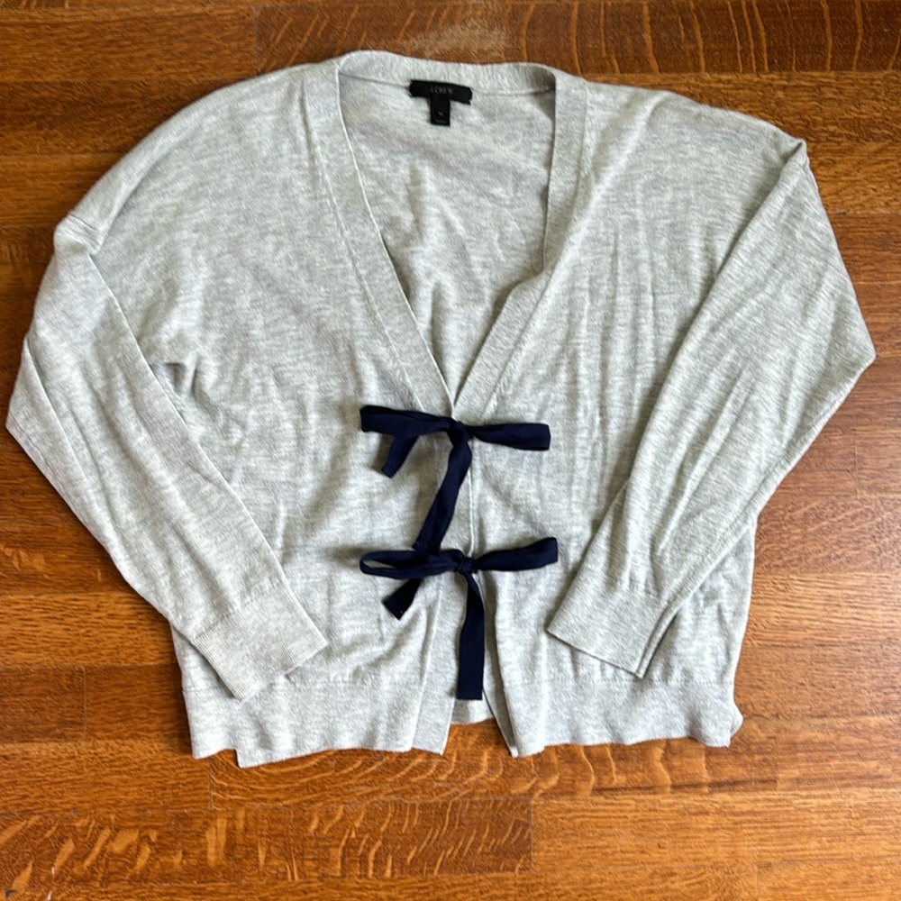 Adorable bow Jcrew sweater